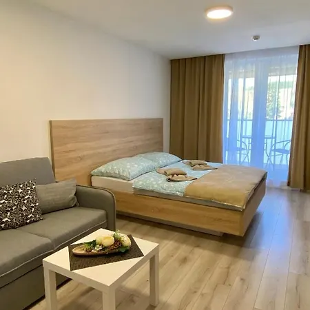 Flower Apartment *
