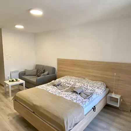 Flower Apartament Podhájska